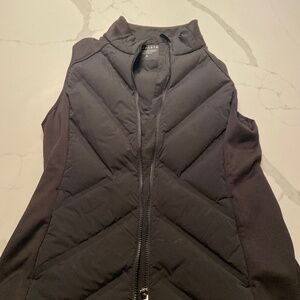 Athleta vest